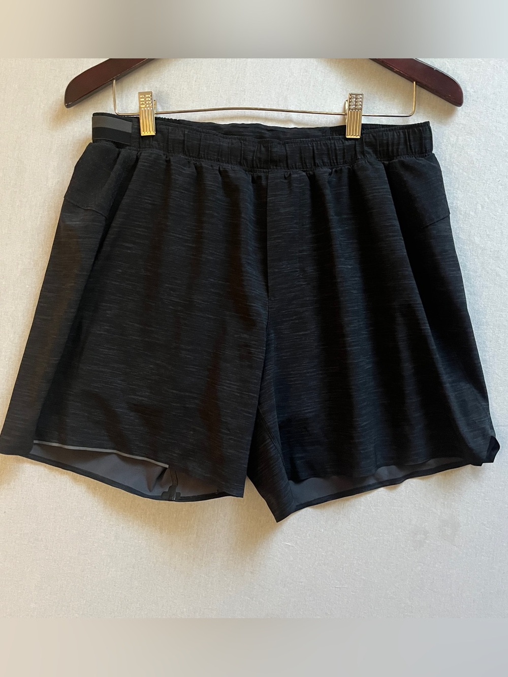 Lululemon Men's Surge Short 6" Lined Black Running Athletic Shorts L